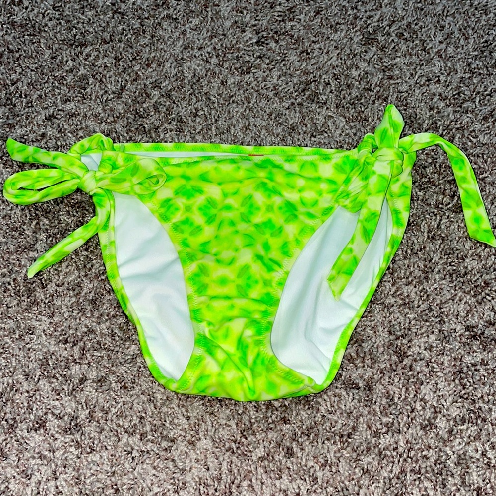 BIKINI BOTTOM